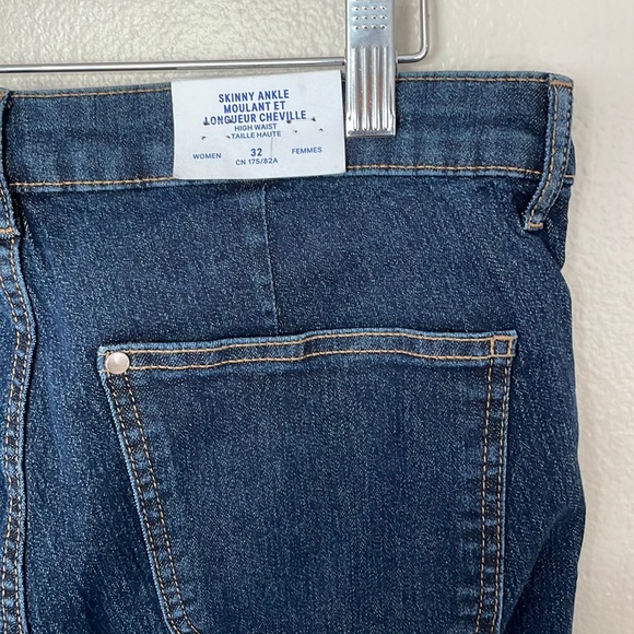 NWT H&M Skinny Ankle Jean. Size 32 - Picture 5 of 9